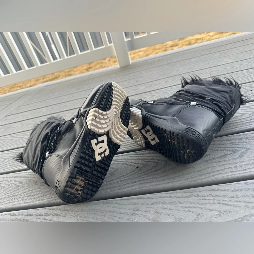 DC Shoes not available le